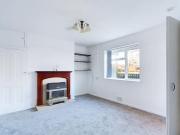 2 bedroom ground floor flat to rent