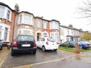 2 Bedroom Ground Floor Flat To Rent in Empress Avenue,...