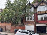 2 bedroom ground floor maisonette for rent in Ashburnham...