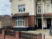 2 bedroom ground floor maisonette for rent in Rose...