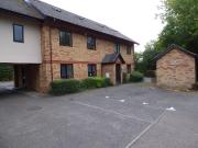 2 bedroom ground maisonette to rent