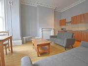 2 bedroom ground maisonette to rent