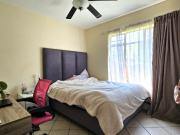 2 Bedroom Groundfloor Apartment for Sale in Mooikloof Ridge