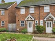 2 Bedroom House Aylesbury Buckinghamshire 99475723