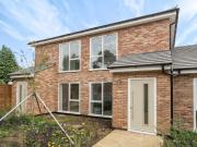 2 Bedroom House Barnet Greater London 93925672