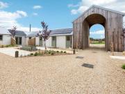 2 Bedroom House Burford Oxfordshire 90033656