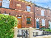 2 Bedroom House Bury Bury 92543456