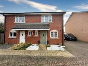 2 Bedroom House Christchurch Dorset 89130287