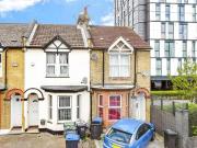 2 Bedroom House Croydon Great London 90284729