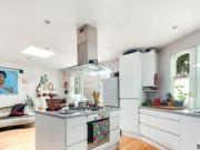 2 Bedroom House For Rent In Bethnal Green, London