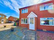 2 bedroom house for rent in Christopher Close,...