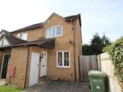 2 bedroom house for rent in Dewfalls Drive, Bradley...