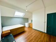 2 bedroom house for rent in Harehills Lane, LEEDS, LS9