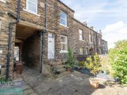 2 bedroom house for rent in Milford Place, Bradford,...