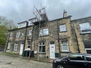 2 Bedroom House For Rent In West Yorkshire, Uk