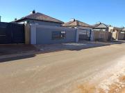 2 Bedroom House for Rent – Protea Glen