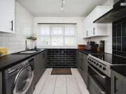 2 bedroom house for sale in Campania Grove, Luton, LU3