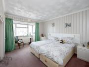 2 bedroom detached house for sale in Green Ridge, BN1