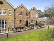 2 bedroom terraced house for sale in Holwood Estate,...