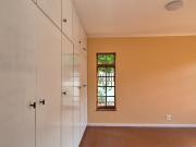 2 Bedroom House For Sale in Lakeside