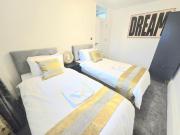 2 Bedroom House Hornchurch Hornchurch 100222417