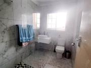 2 Bedroom House in Andeon AH