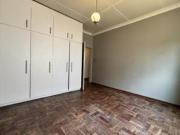 2 Bedroom House in Bezuidenhout Valley