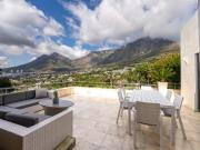 2 Bedroom House in Gardens