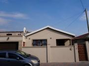 2 Bedroom House in Ilitha Park
