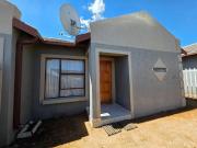 2 Bedroom House in Mandela View