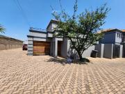 2 Bedroom House in New Redruth