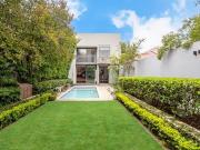 2 Bedroom House in Parktown North