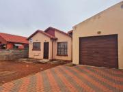 2 Bedroom House in Roodekop
