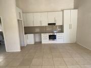 2 Bedroom House in Tableview