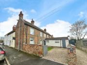 2 Bedroom House Leven East Riding Of Yorkshire 89891636