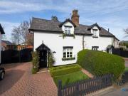 2 Bedroom House Liverpool Liverpool 90852627