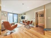 2 Bedroom House London London 93393767