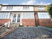 2 Bedroom House Luton Luton 93925638