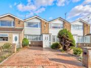 2 Bedroom House Middlesbrough Redcar And Cleveland 95153536