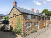 2 Bedroom House Northamptonshire Northamptonshire 92543512
