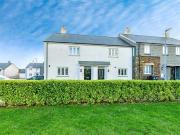 2 Bedroom House Padstow Cornwall 99029440