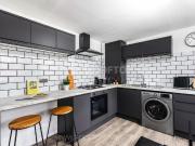 2 bedroom house share to rent