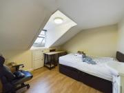 2 bedroom house share to rent