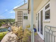 2 Bedroom House Stroud Gloucestershire 91891048