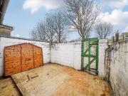 2 bedroom House To Let 2 bedroom House To Let