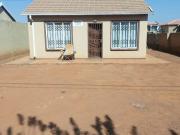 2 Bedroom House To Let in Protea Glen