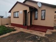 2 Bedroom House To Let in Toekomsrus