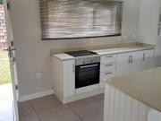 2 Bedroom House to Rent in Clarendon