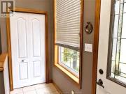 2 Bedroom House Windsor ON 93316027