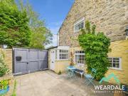 2 Bedroom House Wolsingham County Durham 93960603